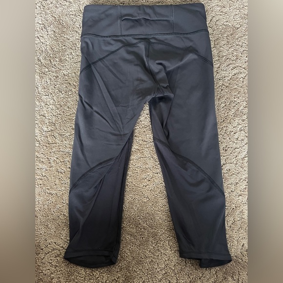 lululemon capri criss-cross cutout leggings - Picture 2 of 3